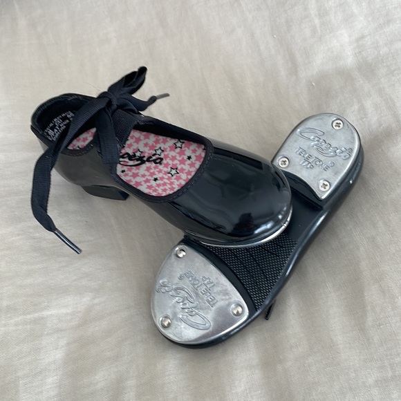 Capezio Jr Tyette Tap Shoes - Picture 4 of 6